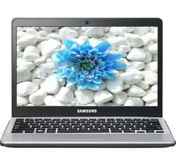 Samsung NP305U1 laptop